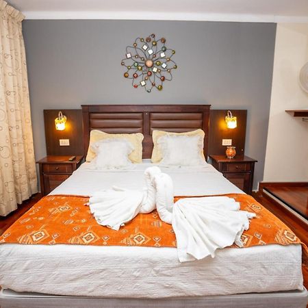 Gold Infinity Hotel ตักนา ภายนอก รูปภาพ